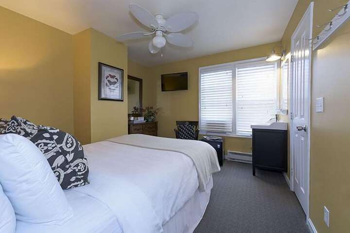 Room 55 of 77
