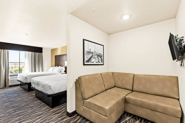 Room 30 of 55