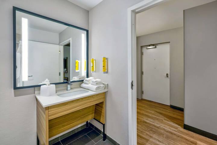 Room 19 of 46