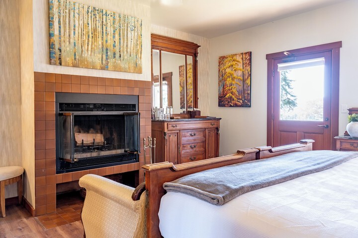 Casia Lodge and Ranch
