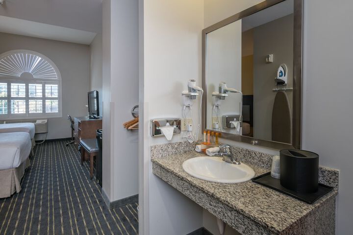 Hotel Aura SFO