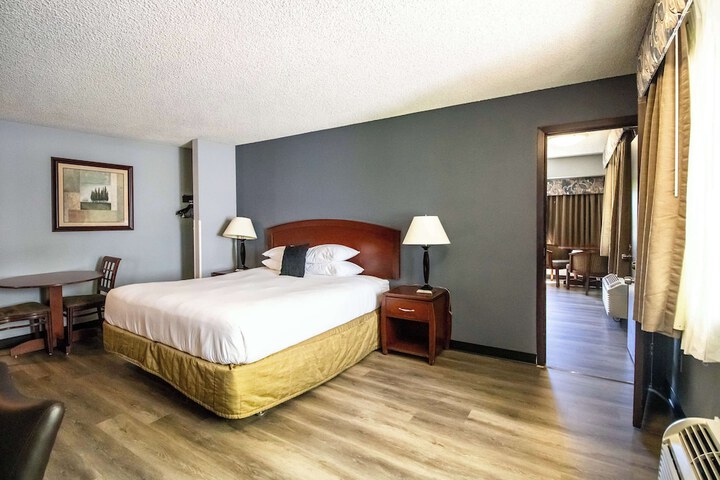 Room 30 of 54