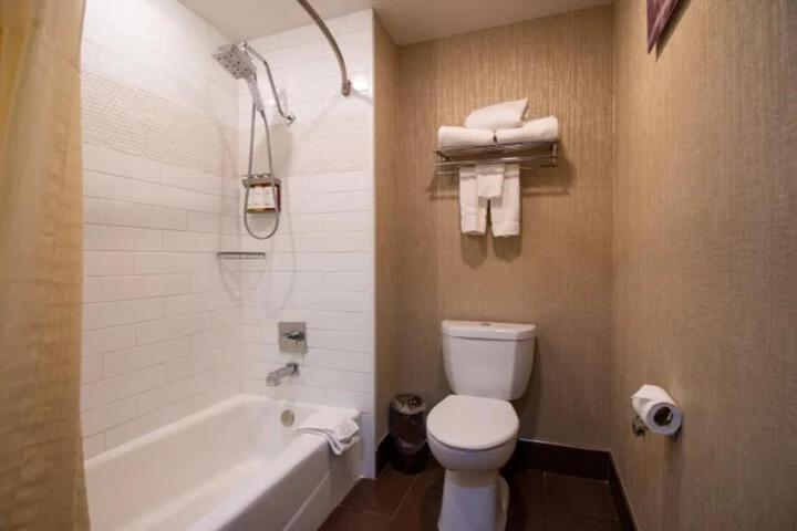Empeiria High Sierra Hotel