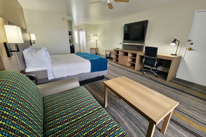 Room 14 of 64