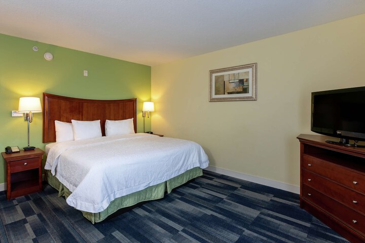 Room 9 of 23