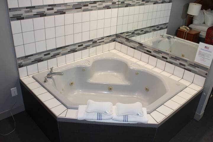 American Inn and Suites Ionia