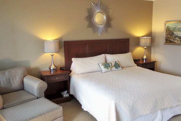 Room 16 of 19
