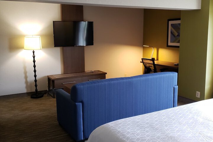 Holiday Inn Express Edgewood-Aberdeen-Bel Air by IHG