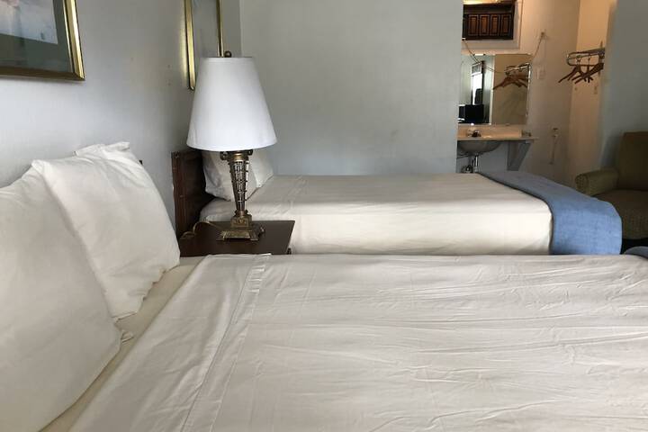 Room 8 of 22