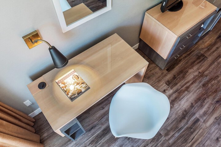 UpValley Inn & Hot Springs Napa Valley an Ascend Collection Hotel