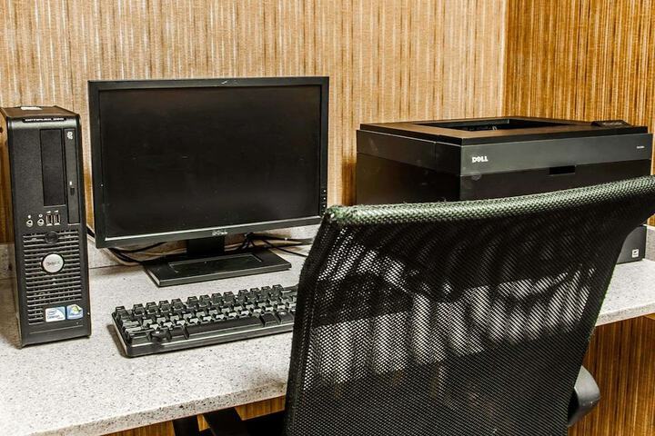 Business Center 41 of 42