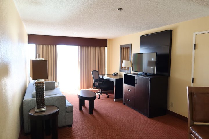 Room 21 of 28