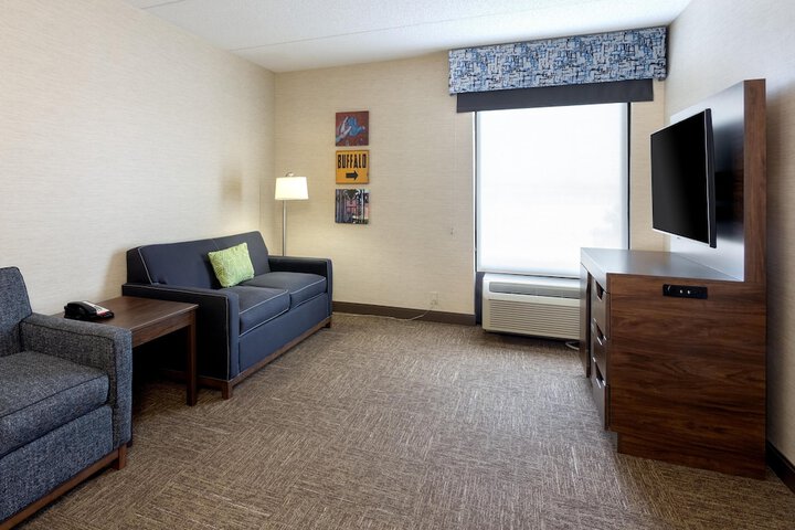 Hampton Inn Buffalo South / I-90