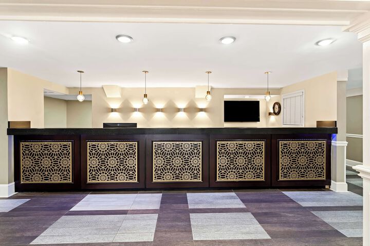 Best Western Riverside Inn