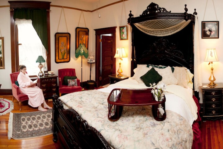 Room 27 of 42