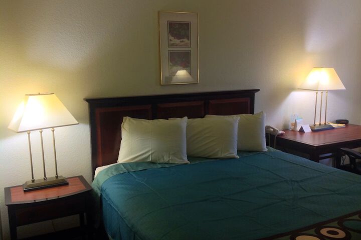 Room 5 of 23