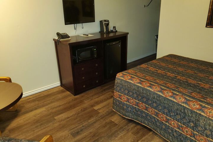 Room 17 of 22