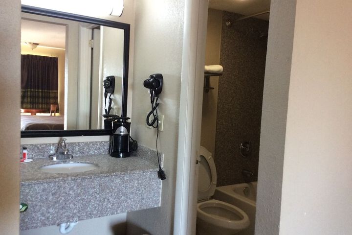 Super 8 by Wyndham Chattanooga / East Ridge
