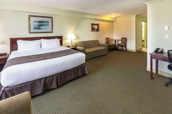 Room 32 of 55