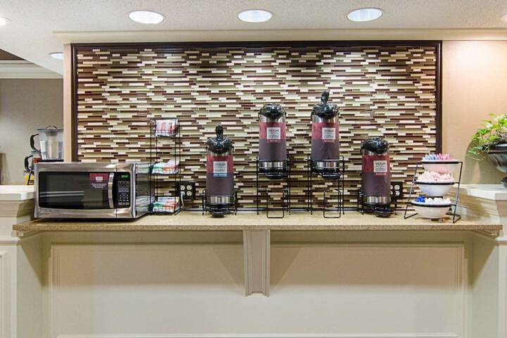 Quality Inn & Suites Little Rock West