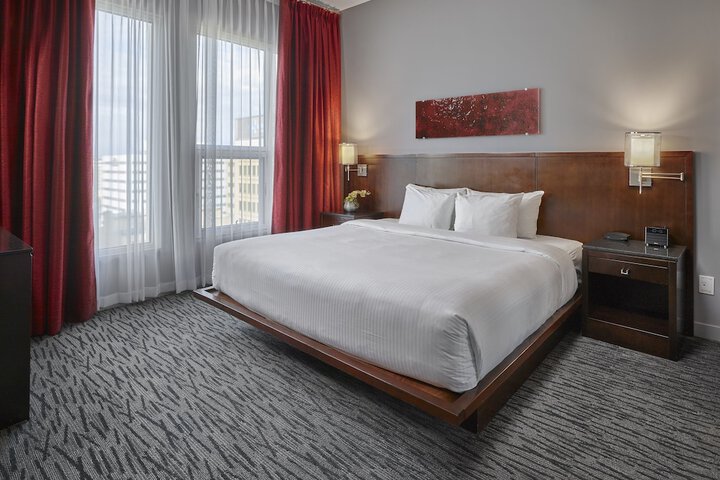 Room 33 of 58