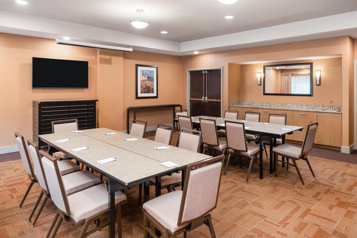 Eastgate Hotel BW Signature Collection