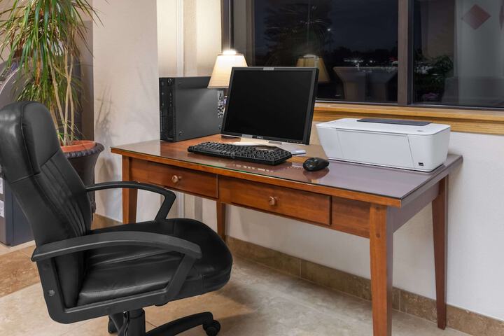 Business Center 35 of 36