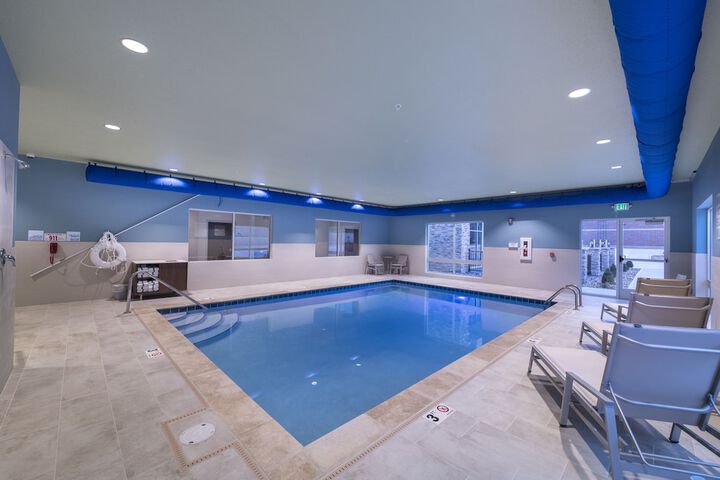 Holiday Inn Express & Suites Millersburg by IHG