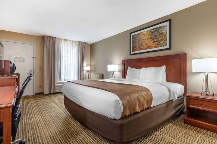 Room 20 of 29