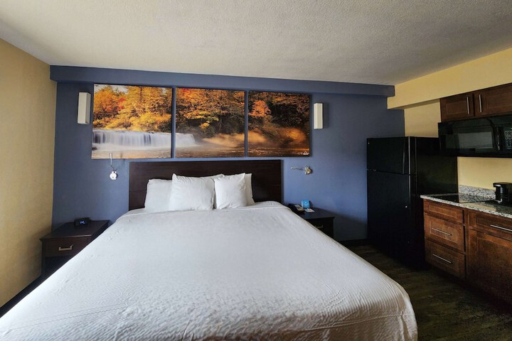 Room 11 of 42