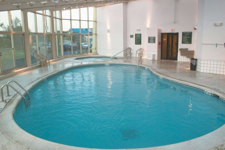 La Quinta Inn & Suites by Wyndham Chicago Gurnee