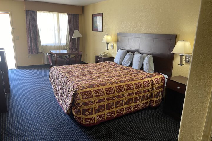 Gun Barrel Executive Inn