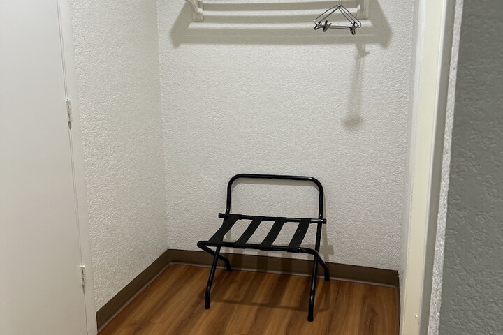 Room 17 of 36