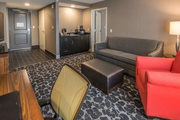 Room 52 of 86