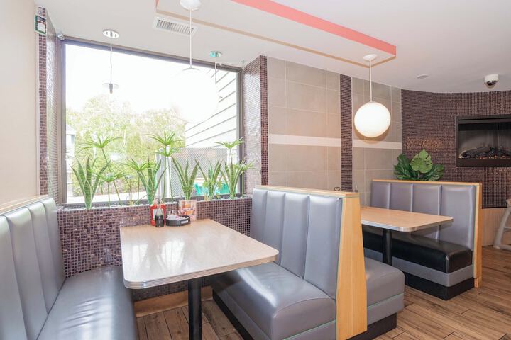 Sandman Signature Vancouver Airport Hotel & Resort