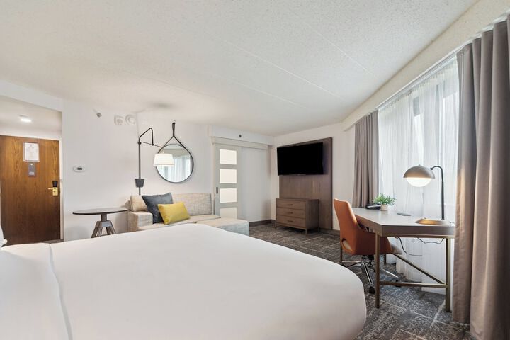 Crowne Plaza Lansing by IHG