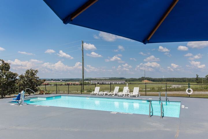 Pool 7 of 29