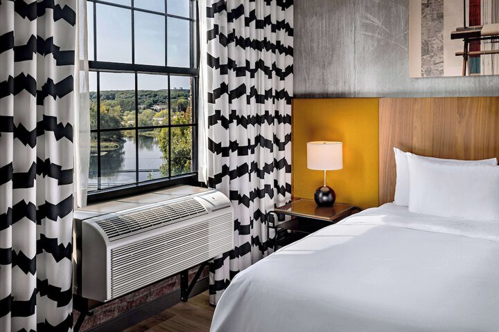 The Loom Hotel Tapestry Collection by Hilton