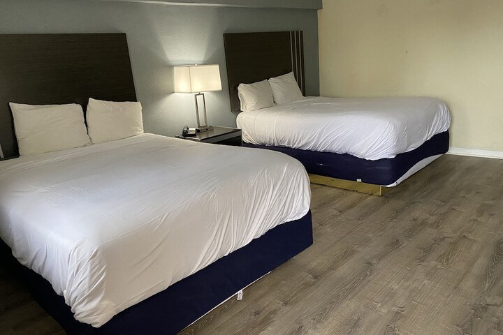 Room 74 of 77