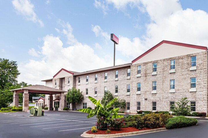 Hotel 5 of 57