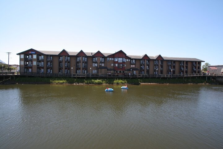 Kathryn Riverfront Inn an Ascend Collection Hotel