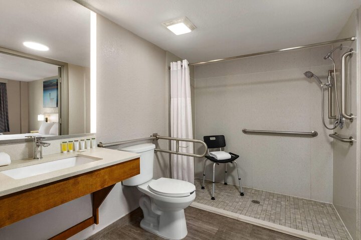 Days Inn by Wyndham Apopka / Orlando