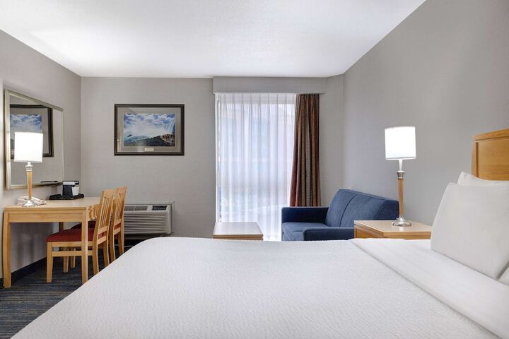 Room 14 of 37