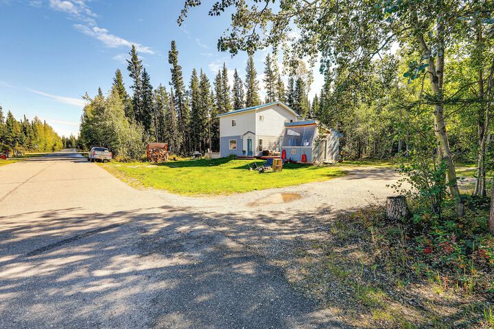 Delta Junction Retreat w / Northern Lights Cabin!