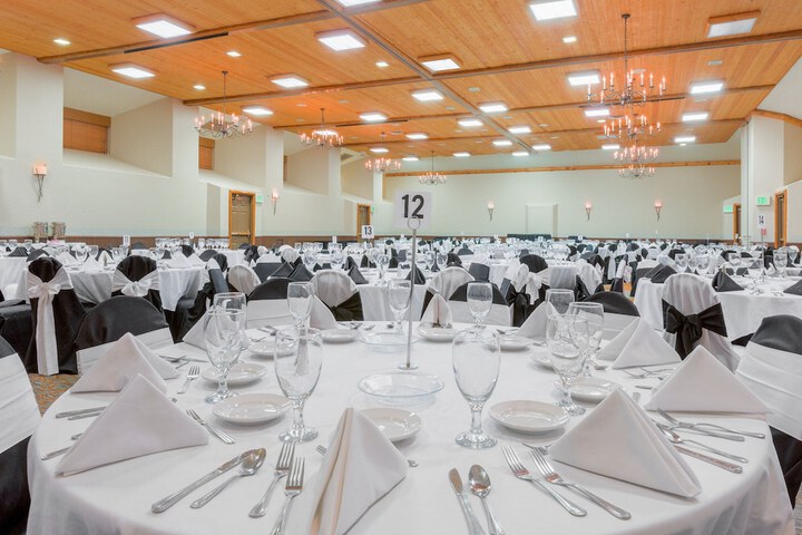 Holiday Inn Resort The Lodge at Big Bear Lake by IHG