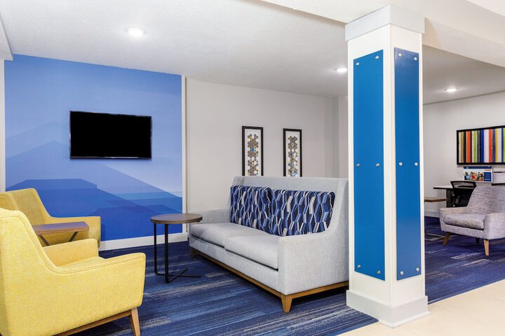 Hotel 5 of 64