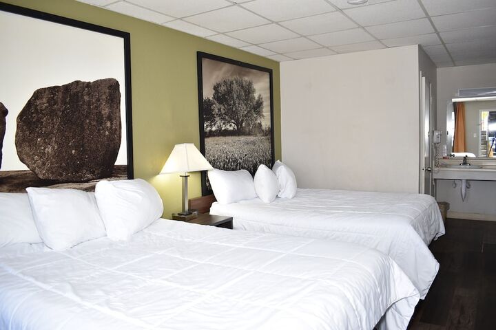 Room 47 of 80