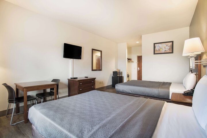 Room 19 of 25
