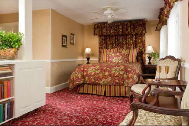 Room 55 of 128