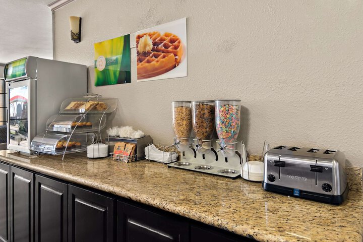Breakfast/Coffee Service 44 of 45